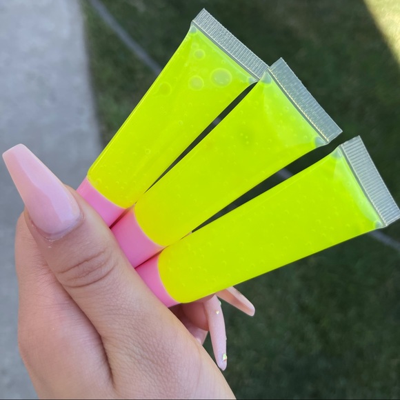 🍌 Banana lip glosses - Picture 1 of 1